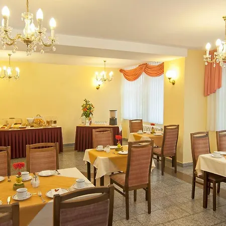 Stadt Hotel 3*